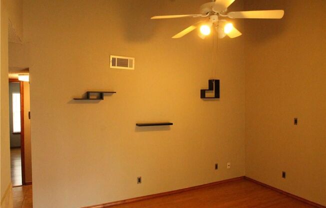 1 bed, 1 bath, $1,350, Unit #2054