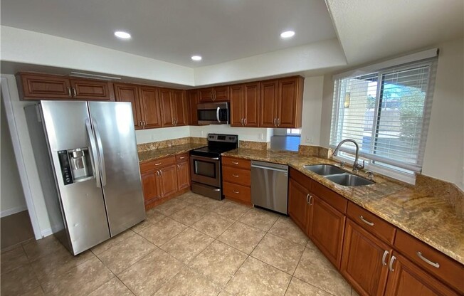 4191 BLUE HERON CT