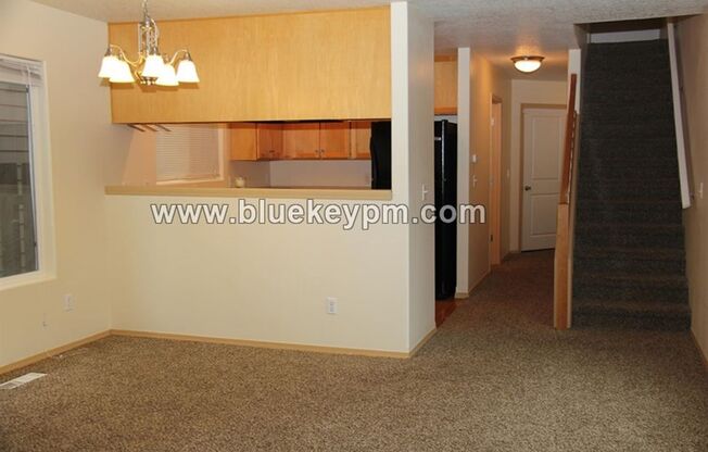 3 bedroom 2.5 bath home in Errol Heights