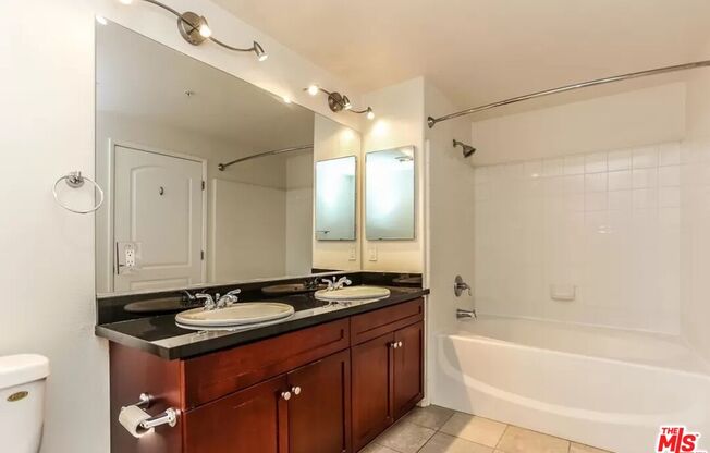 1 bed, 1 bath, 700 sqft, $2,950, Unit 604