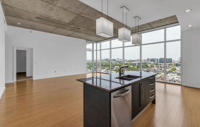 Large Three Bedroom Condo at Terrazzo In The Gulch