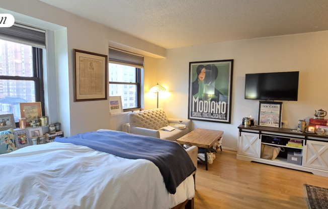 Studio, 1.5 baths, 490 sqft, $3,300, Unit 6A