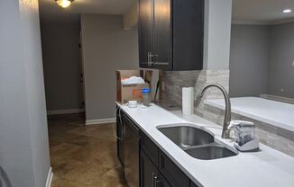 4727 Jarboe Street Suite 51