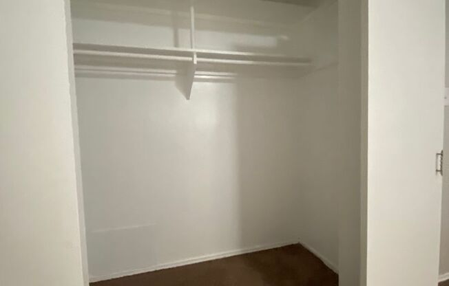 1046 S. Wooster St., Los Angeles, CA 90035