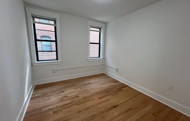 2 beds, 1 bath, 750 sqft, $1,980, Unit 5637 Hobart St. #4