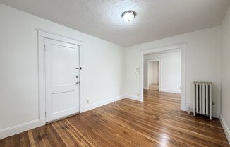 8 KENT ST