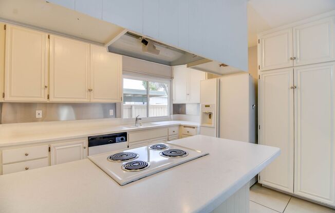 *** LIGHT & BRIGHT 3 BEDROOM 1.5 BATH HOME IN MIRA MESA READY NOW ***