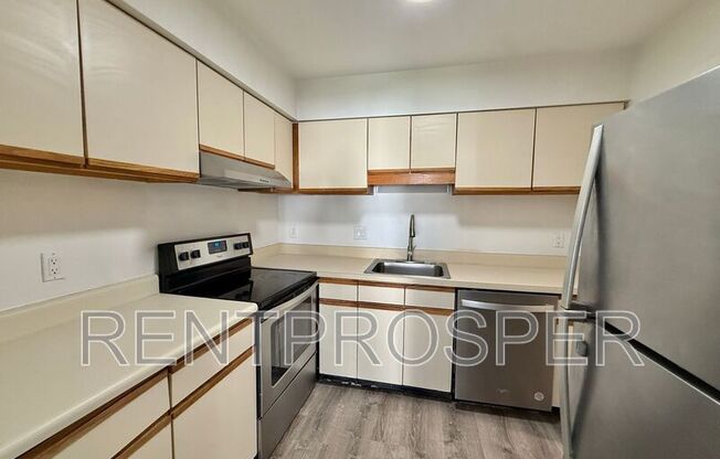 4151 S. Semoran Blvd. #9
