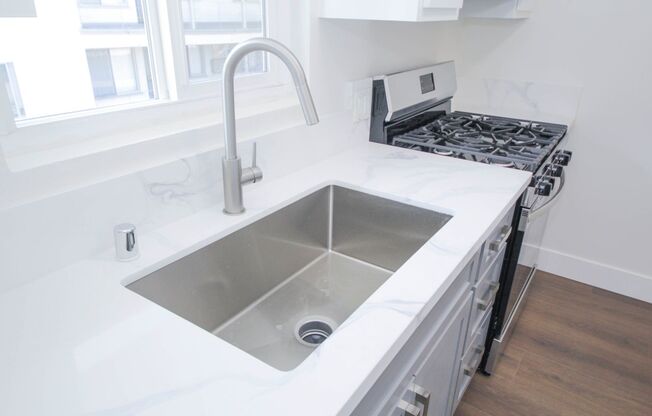1 bed, 1 bath, $2,395, Unit 24