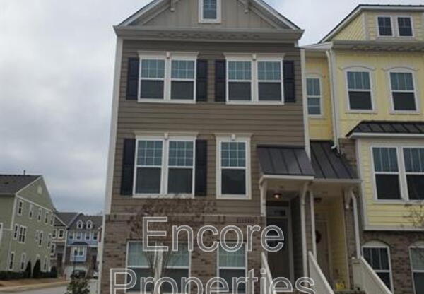 551 GRAND CENTRAL STA