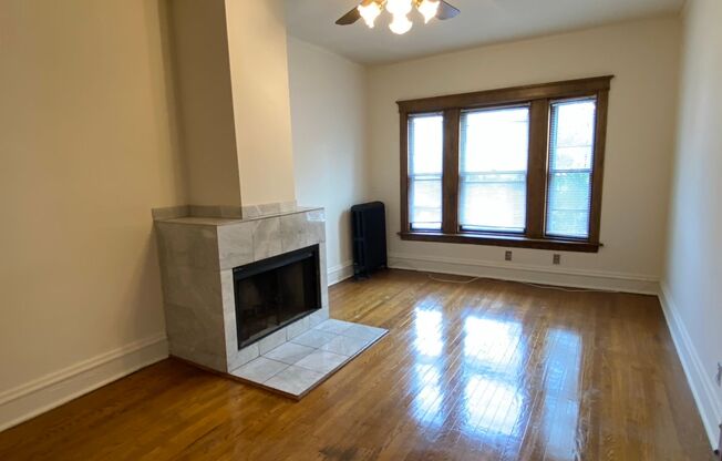 3152 N. Broadway