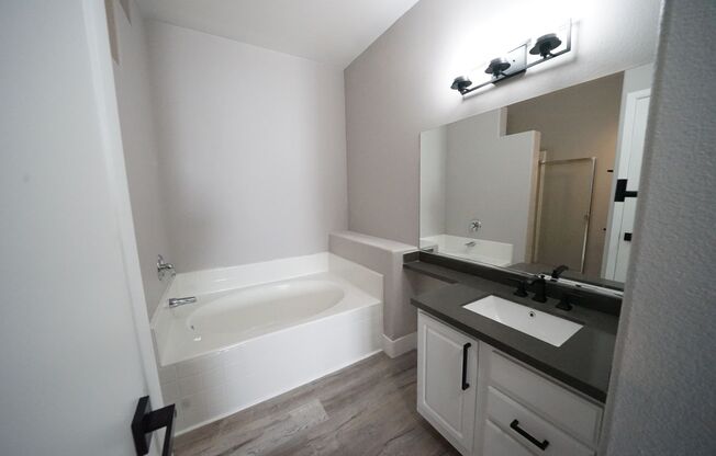 2 beds, 2 baths, $1,495, Unit Building 9