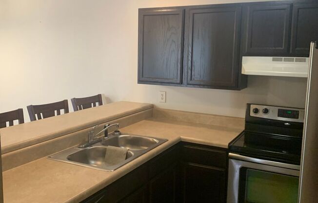 2 beds, 2 baths, $1,200