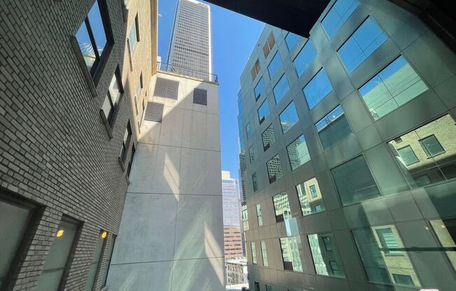 1 bed, 1 bath, 807 sqft, $2,712, Unit 1115