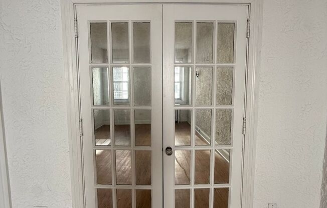 Studio, 1 bath, 308 sqft, $1,175, Unit Bayard Manor 207