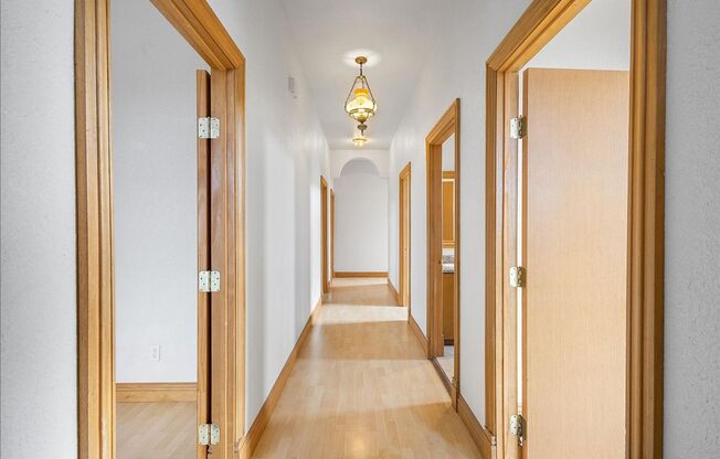 1702 Paru St #B - 4 bedroom | 2 bathroom