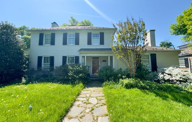 Spacious 4-Bedroom Single Family House in Baltimore