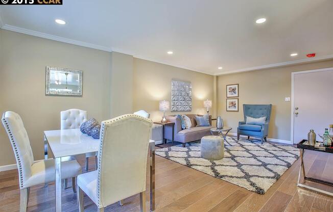 Gorgeous, Massive, 1BR/1BA, Fully Updated, 1000sqft+, A+++ Location, Parking Included
