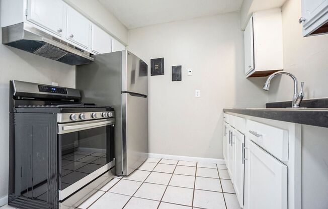 2 beds, 1 bath, 750 sqft, $1,199, Unit 514 N Berkley