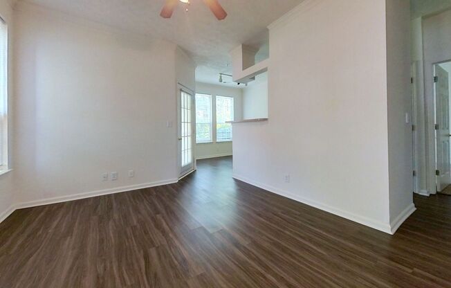 2 beds, 2 baths, 1,033 sqft, $1,709, Unit 17-17101