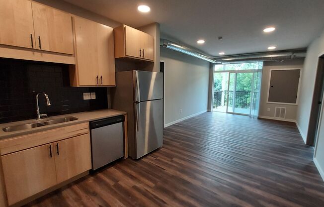 1 bed, 1 bath, 819 sqft, $1,620, Unit 244