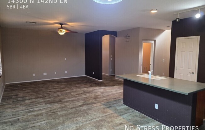 14360 N 142 LN