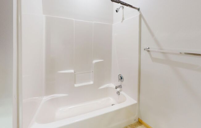 1 bed, 1 bath, 800 sqft, $995, Unit 4677-203