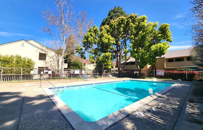 1 Bedroom 1 Bath Remodeled Condo Available Now!