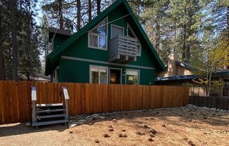 Tahoe Charm with Modern Updates- Small Dogs Allowed!