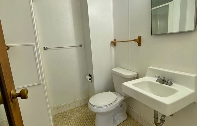 1 bed, 1 bath, 400 sqft, $1,095, Unit 201