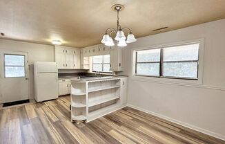 2 beds, 1 bath, $1,100, Unit 3074-A