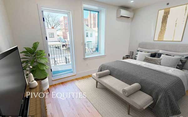 2434 E 2 ST