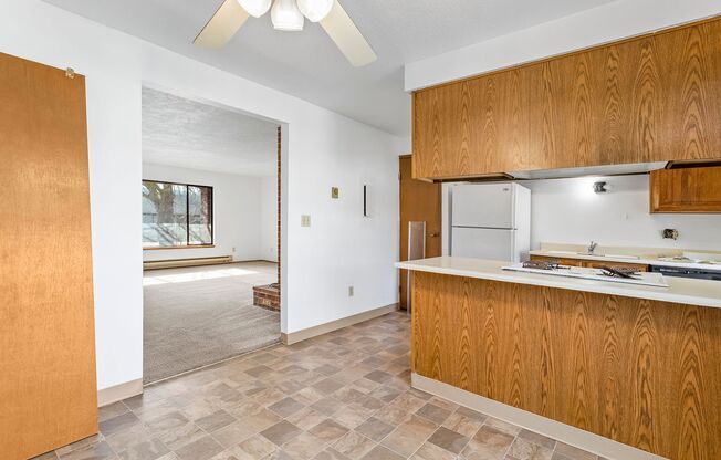 2 beds, 1.5 baths, 960 sqft, $1,650, Unit 3