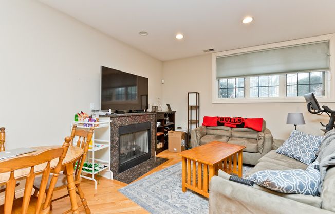 2414 MOFFAT