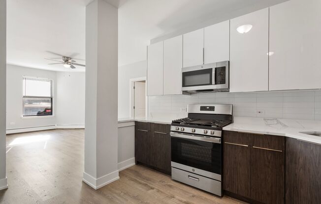 1 bed, 1 bath, 580 sqft, $1,775, Unit 320