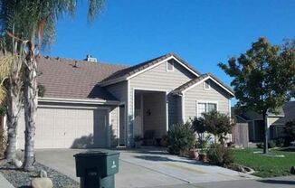 Lovely Elk Grove 3 Bedroom/2 Bathroom Home!