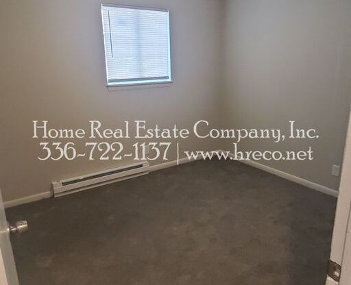 2 beds, 1 bath, $795, Unit 1
