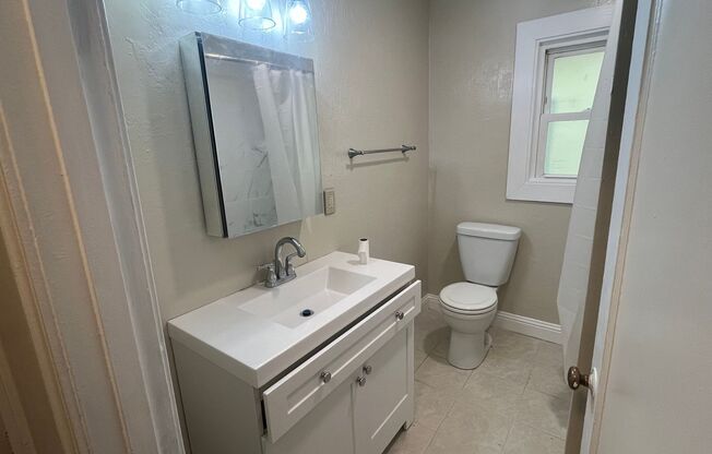 2 beds, 1 bath, $1,995