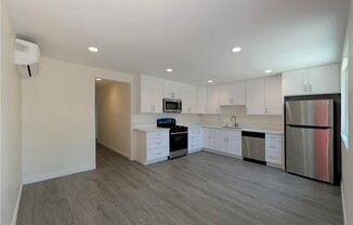 1575 1/2 MUNSON AVE