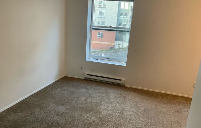 Studio, 1 bath, 315 sqft, $1,200