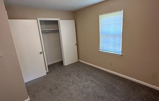 4 beds, 2 baths, $1,099