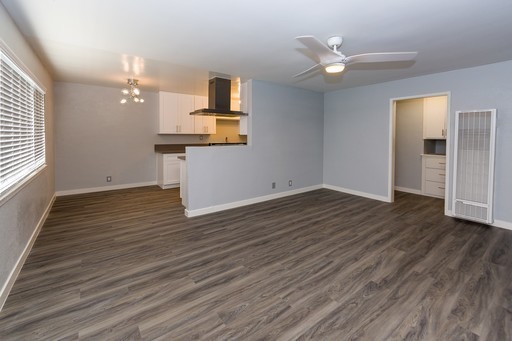 Beautifully Remodeled 1 bedroom Apartment in the heart of Long Beach - $1,950.00