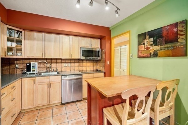 405 Langley Road 12