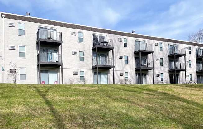 Lush Green Landscape at Cincinnati Premier Living*, Cincinnati, OH