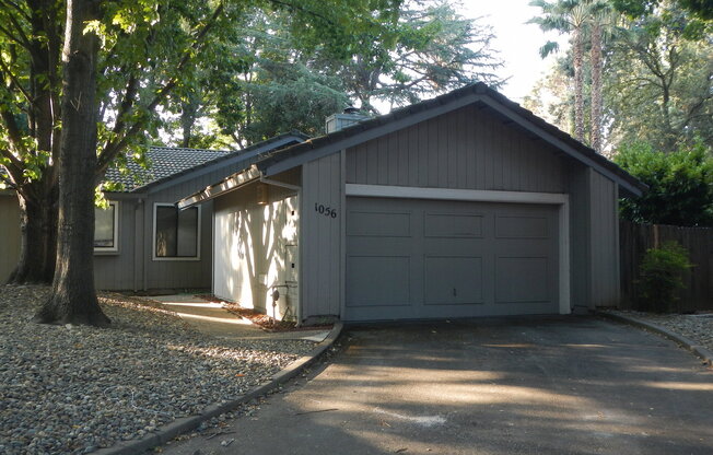 3 Bedrooms, 2 Baths Half-plex in Greenhaven