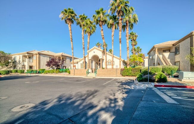 YOUR DREAM CONDO AWAITS! 3-BEDROOM UPSTAIRS CONDO WITH 2-CAR GARAGE!