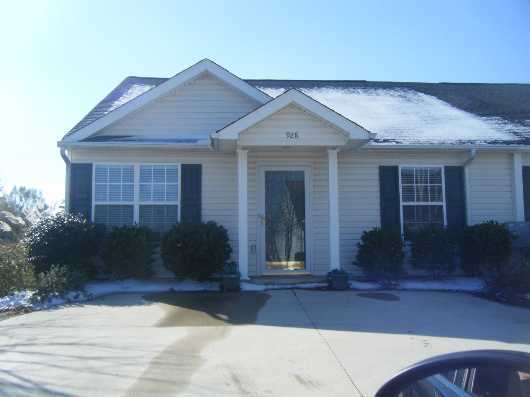 Now Available! Centrally Located Townhome located in Cammaron subdivision in Martinez GA