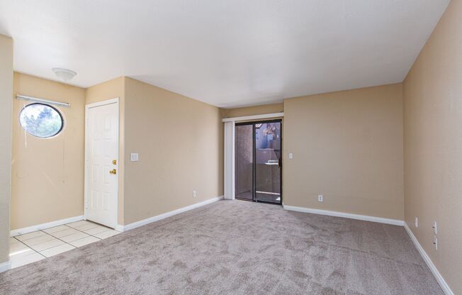 2 bedroom in gated community with pool/spa for only $1100!