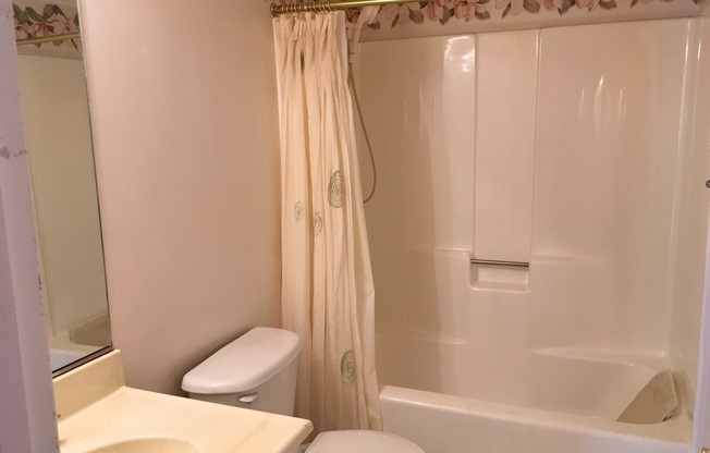 2 beds, 2 baths, $1,400