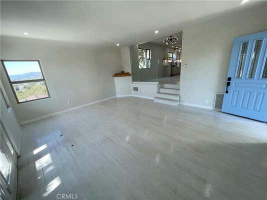 3 beds, 2 baths, 1,298 sqft, $4,700